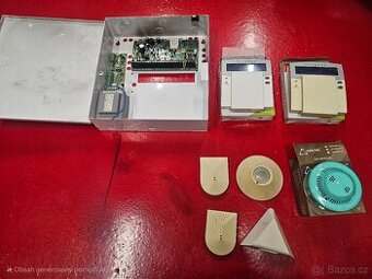 Set ústředny DGP-848 EZS, 2x Klávesnice LCD Paradox
