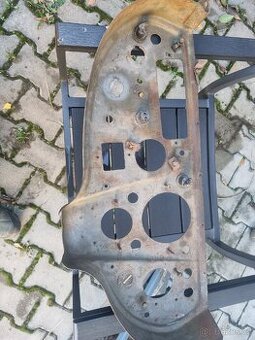 Palubní deska Tatra 805