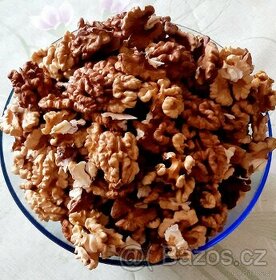 Nabízím vlašské ořechy v bio kvalitě