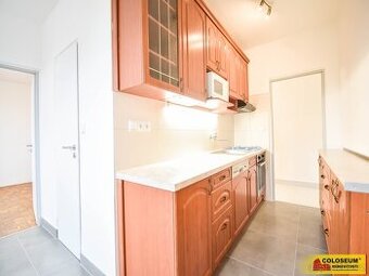 Uherský Brod, pronájem bytu 3+1, 71m2, balkon - byt