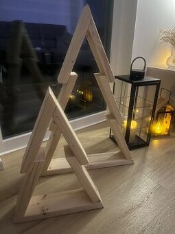 Dřevěný vánoční stromek