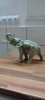 Porcelánový slon
