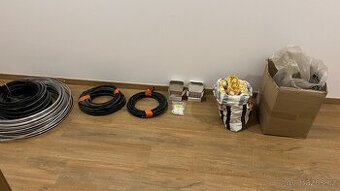 Prodám kabely, zemnicí drát, krabičky KOPOS