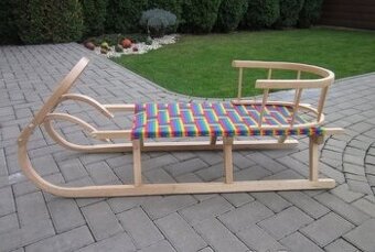 Prodám drevené sánky 122 cm + ohradka
