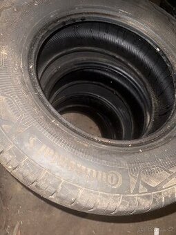 Pneu continental 235/65-16C