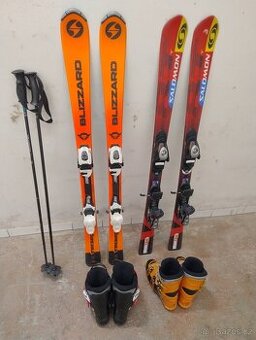 Prodám levně 2 x dětské sjezdové lyže 130 cm s přeskáčema