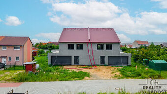 Prodej rodinného domu 4+kk, s garáží, pozemkem 608 m2, Medlo