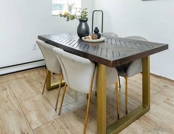 Designový jídelní stůl s pozlaceným kováním