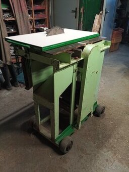 TRUHLÁŘSKÝ UNIVERZÁNÍ STROJ