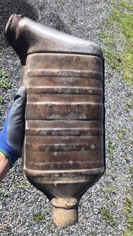 Koupím katalyzátor bmw e39 520i,523i