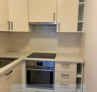 2kk s balkónem, P14 Kyje, ul. Budovatelská FS00110X