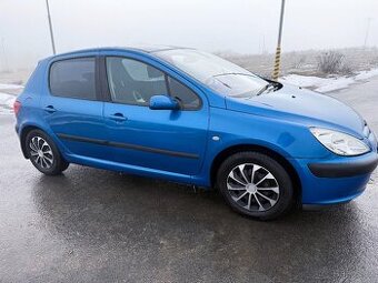 Peugeot 307 1.6 Benzín 80kw servisovaný vůz. ČRpůvod