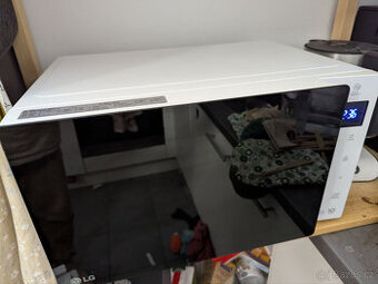 Mikrovlnná trouba LG MS23NECBW