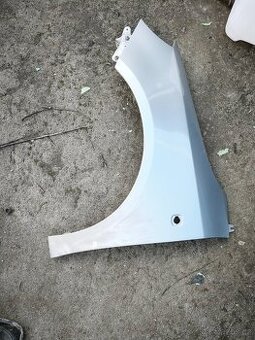 Přední blatníky Fabia II ve velice pěkném stavu