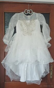Dívčí šaty vel.150