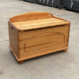 Truhla třeba na hračky- masiv borovice