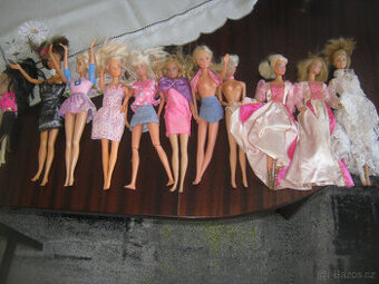 Prodám staré panenky Barbie-Matell