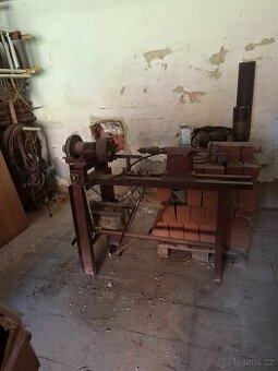 Soustruh na drevo a kotoucova bruska