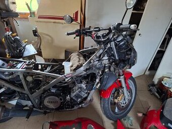 Prodam pojizdnou yamahu fz 750 pojizdna