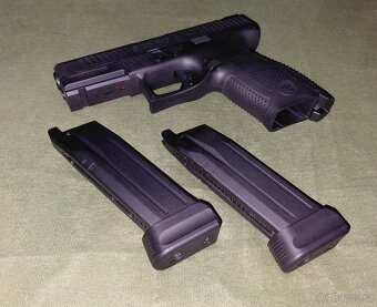 Airsoftová pištoľ CZ P-10C - čierna, GBB, CO2, ASG