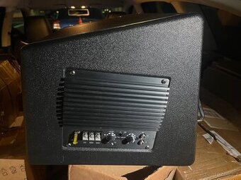 Aktivní subwoofer z kabeláži