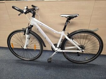 Dámské trekové kolo Giant Rove 2, vel. S