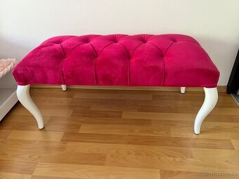 Krásný taburet do pokoje malé slečny