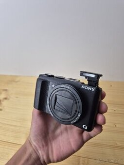 Prodám kompakt Sony Cyber-shot DSC-HX60 ve skvělém stavu