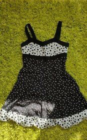 Letní šaty Neula - černobílé puntíkované