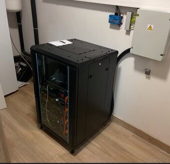 Pylontech US3000C + rack na 6ks