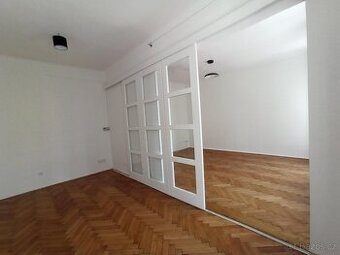 Zánovní prosklené dveře posuvné