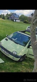 Renault Twingo polokabriolet ( dovezeno z Německa)