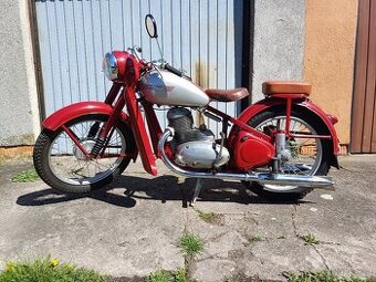 JAWA pérák