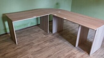 Velký PC stůl s kulatým rohem - 1