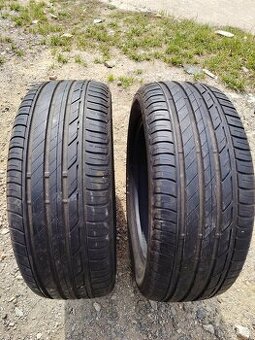 2 ks letních pneu Bridgestone 215/55 R17