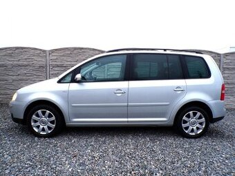 Volkswagen Touran 2.0TDi 135PS SPORTLINE PĚKNÝ - 1