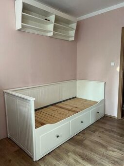 Postel IKEA HEMNES – rozkládací, se šuplíky (bílé dřevo)