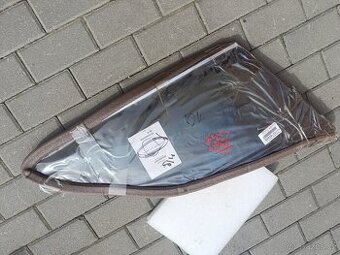Toyota Auris 2. boční sklo