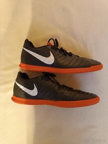 Prodám sálovky Nike Tiempo vel.42