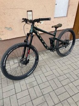Celoodpružené sjezdové enduro kolo Vitus