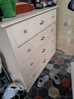 Stará komoda 30 léta