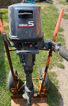 Závěsný lodní motor YAMAHA