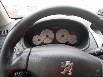 Peugeot 206 - 1