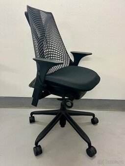 Kancelářská židle Herman Miller Sayl