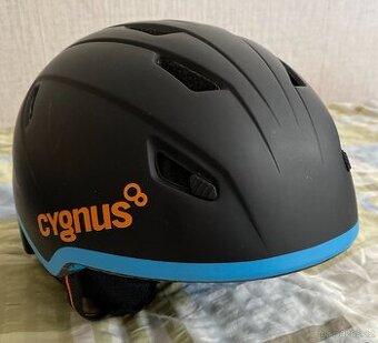 Lyžařská helma Cygnus