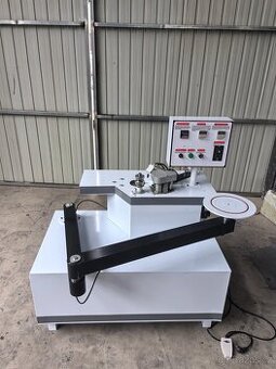 Olepovačka kulatých hran a různých rádiusů z lamino desek. .