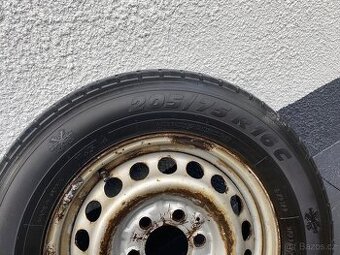 Zimní sada kol 205/75 R16 C