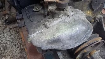 Zetor 25A-naftové čerpadlo