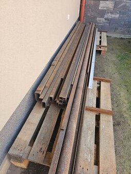 Železo jekl, páskovina, vingl, překlady 20,-Kč/kg