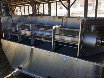 ODKALOVACÍ LIS VČETNĚ POLYMERAČNÍ JEDNOTKY